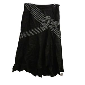 Simply JM linen skirt w/raised wht stitch pattern